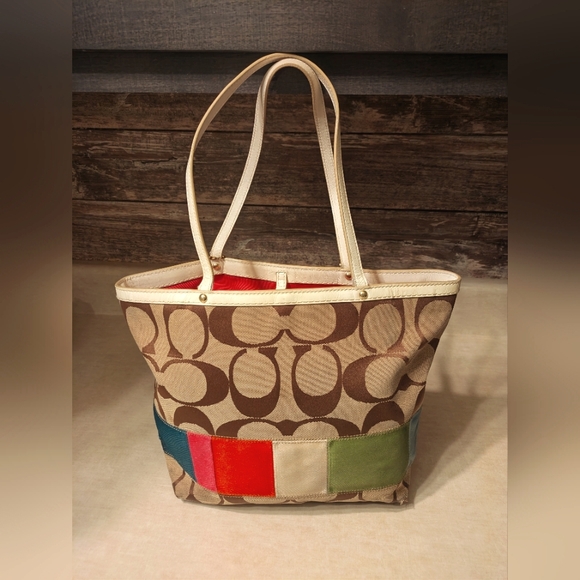 Coach Multi-Color Canvas Jacquard Handbag Purse Clasp Closure A0767-10859 - Picture 2 of 9